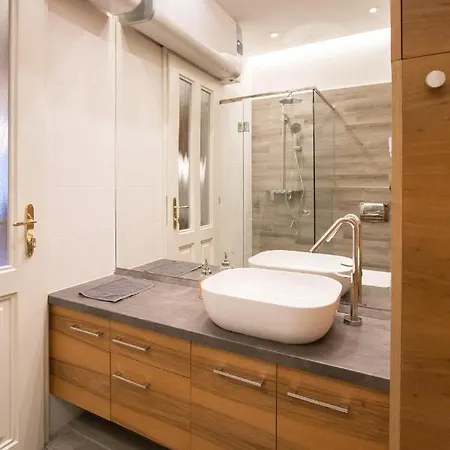 De Luxe In The Absolute Center * Budapest